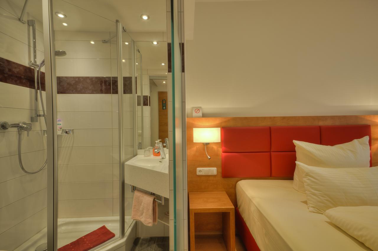 Condor Hotel 3*